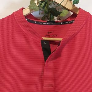 Nike. Tiger Woods Collection. Dri-Fit. Size XL. Like New!